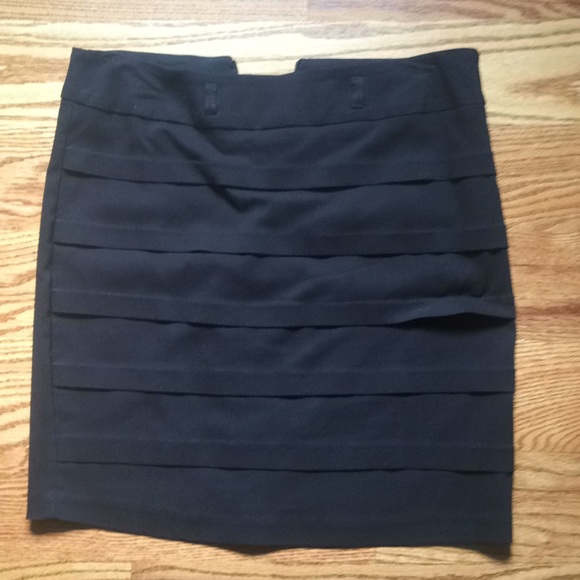 Forever 21 Dresses & Skirts - Black Skirt